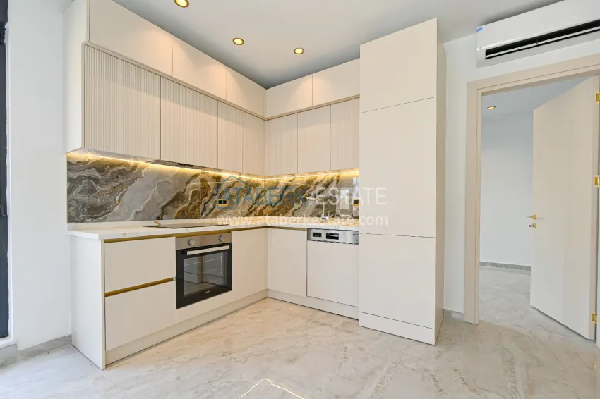 Purchase  1+1 apartment with high-quality finishes in a premium complex — Tosmur, Alanya 4 
