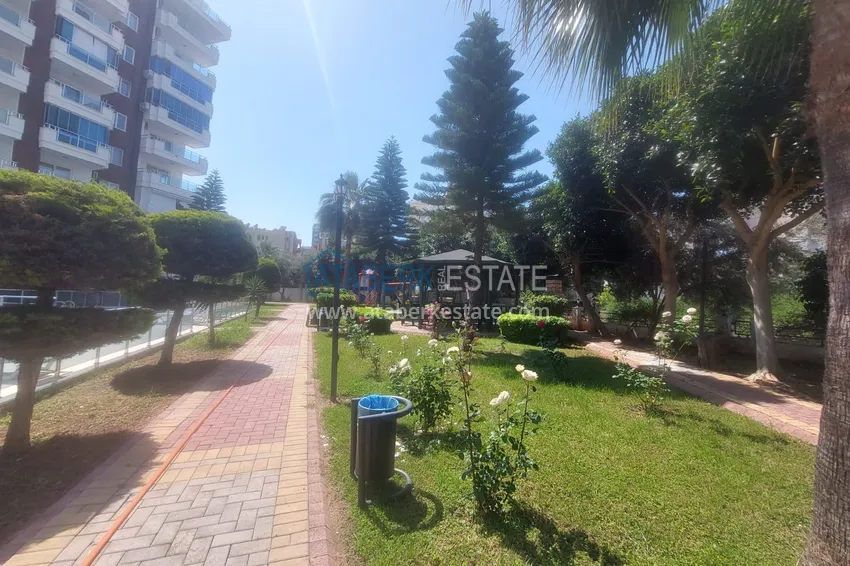 Apartment 2+1 with furniture and two glazed balconies 450 meters from the sea - Mahmutlar 11 