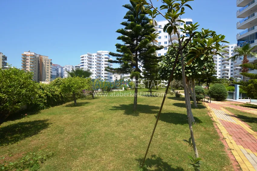 Apartment 2+1 with furniture and two glazed balconies 450 meters from the sea - Mahmutlar 13 