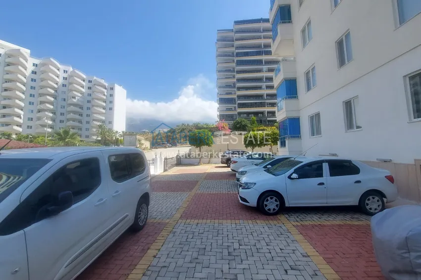 Apartment 2+1 with furniture and two glazed balconies 450 meters from the sea - Mahmutlar 14 
