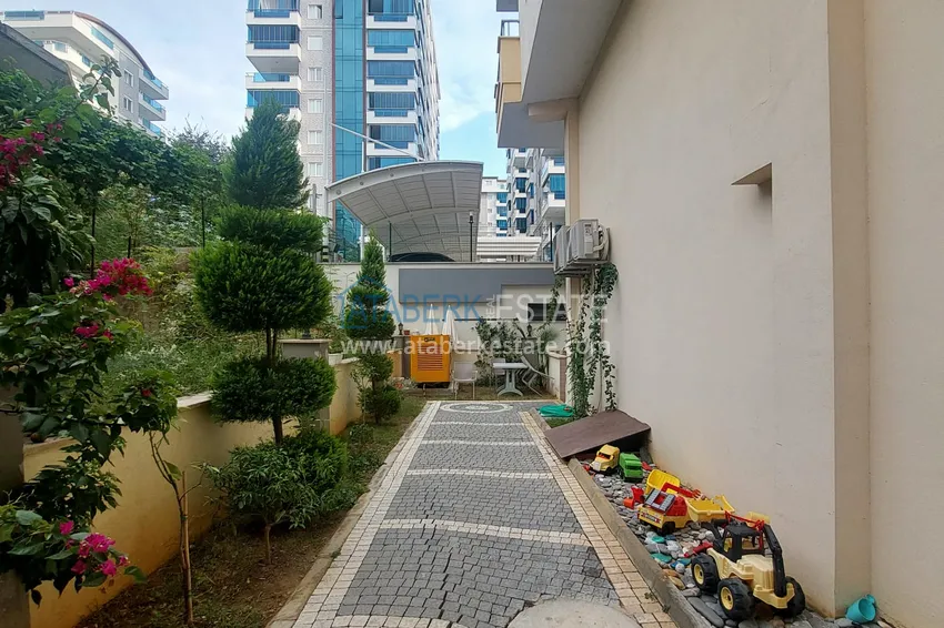 Furnished two-bedroom apartment in a cozy complex — Alanya, Mahmutlar district 6 