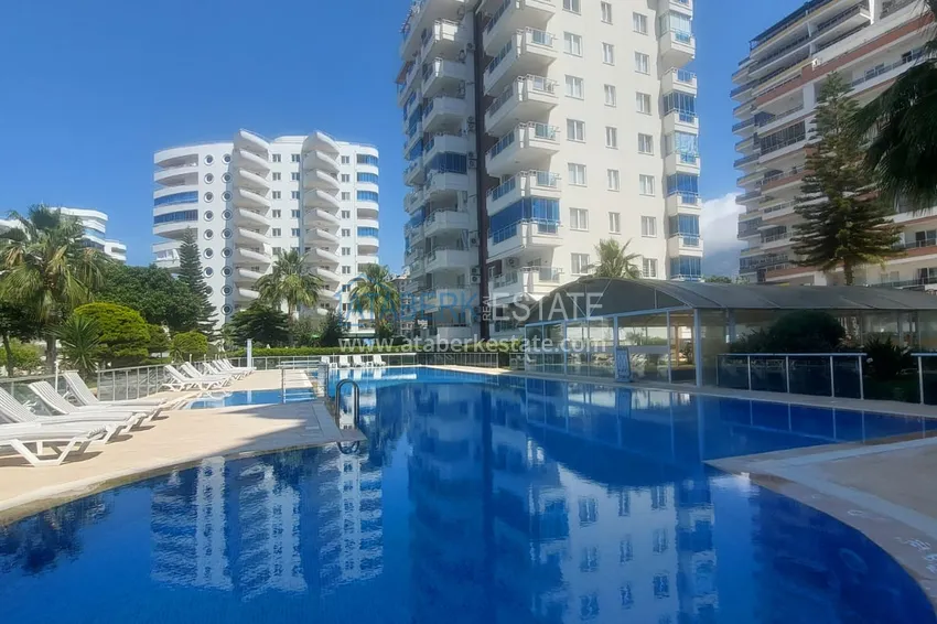 Apartment 2+1 with furniture and two glazed balconies 450 meters from the sea - Mahmutlar 5 