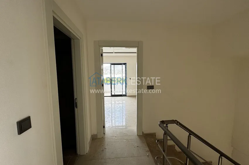 Purchase 2+1 penthouse with sea and mountain views in Demirtas — primary property in a small apartment complex 7 