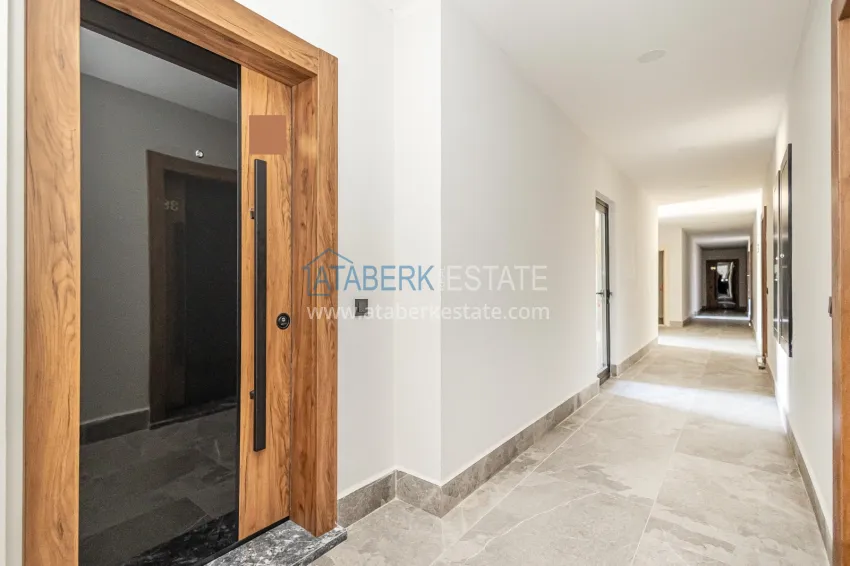 Purchase 1+1 apartment with a view of the Kale fortress — the center of Alanya, a new complex 1