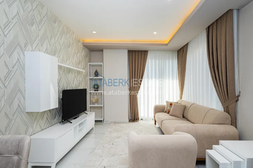 Purchase 1+1 apartment with a view of the Kale fortress — the center of Alanya, a new complex 9