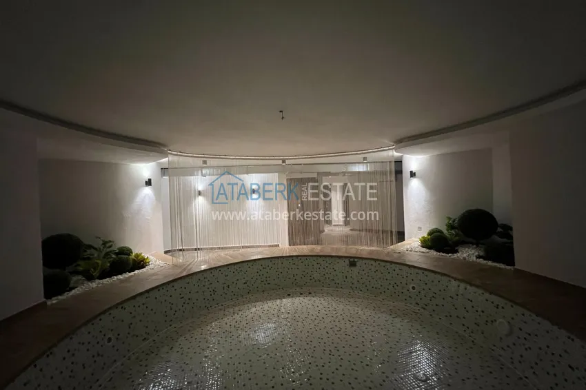 One bedroom apartment with furniture in the center of Alanya, Cleopatra beach area 11 