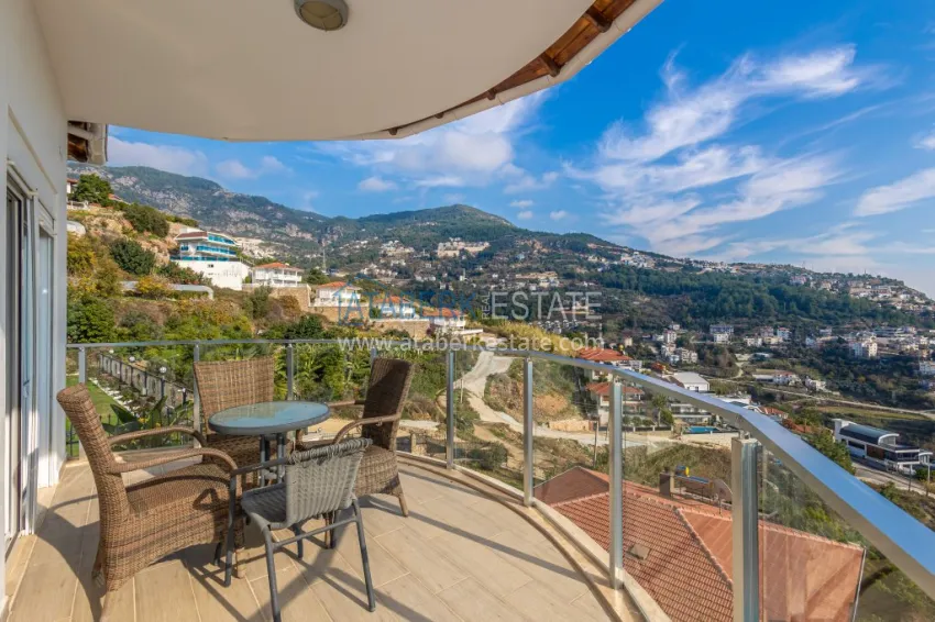 Purchase 3+1 panoramic private villa with furniture and swimming pool in Tepe, Alanya — suitable for a residence permit 17 
