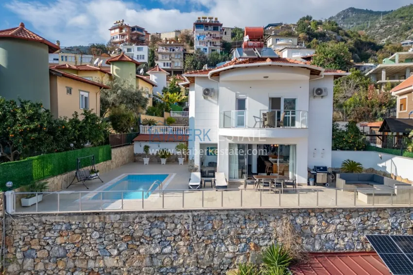 3+1 panoramic private villa with furniture and swimming pool in Tepe, Alanya — suitable for a residence permit 4 