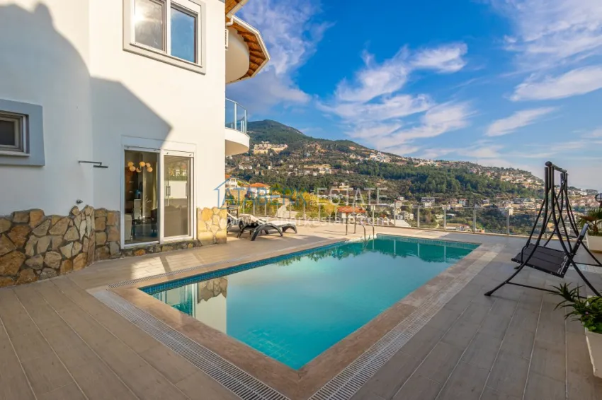 3+1 panoramic private villa with furniture and swimming pool in Tepe, Alanya — suitable for a residence permit 6 