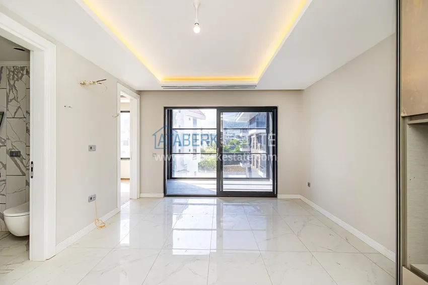 Purchase  1+1 apartment in Alanya, Oba district — primary property in a comfort-class complex  8 