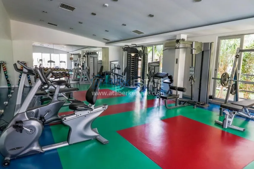 Furnished 2+1 apartment in a prestigious complex - Alanya center, first coastline 17 