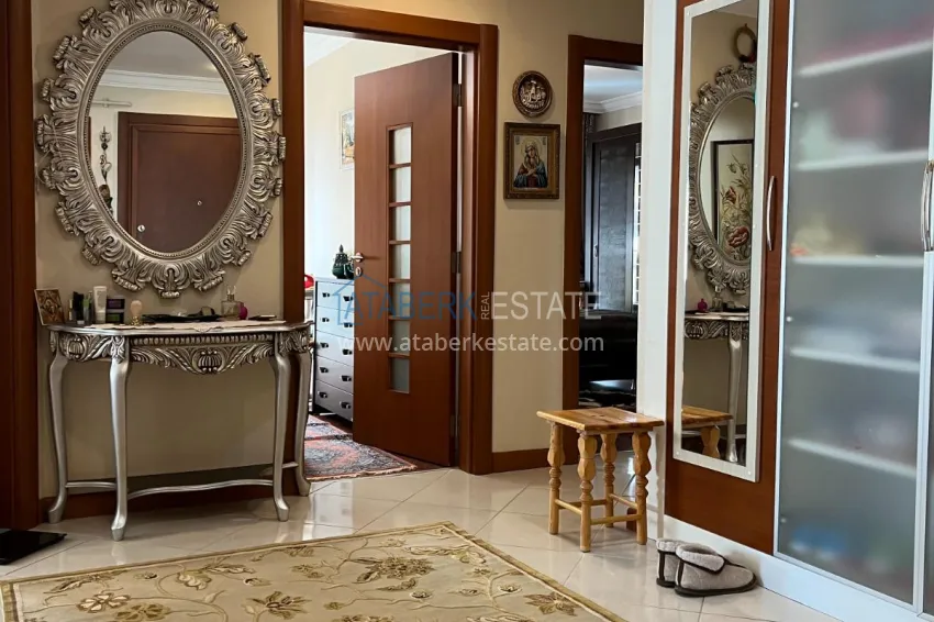 Purchase Linear 3+1 apartment in a luxury complex on the beachfront — Alanya Center 3