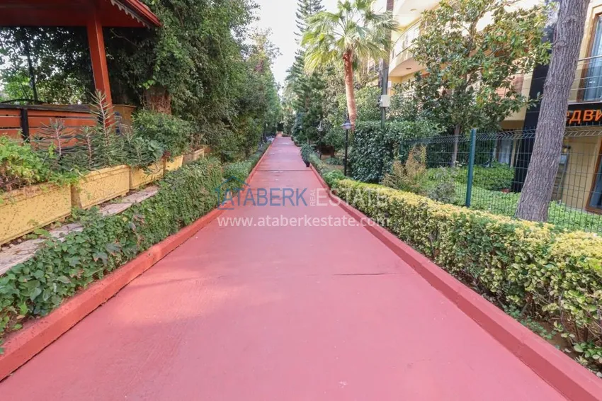 Furnished 2+1 apartment in a prestigious complex - Alanya center, first coastline 8 