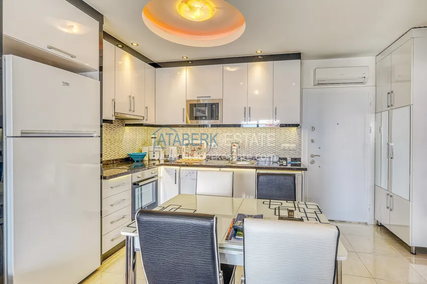 Purchase  1+1 apartment with furniture and sea view in a luxury complex — Alanya, Mahmutlar district  8 