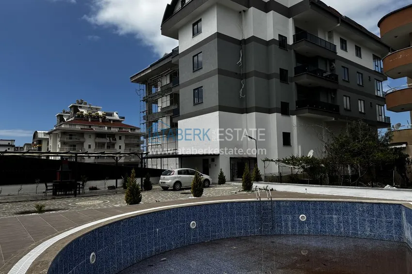 2+1 penthouse with sea and mountain views in Demirtas — primary property in a small apartment complex 6 