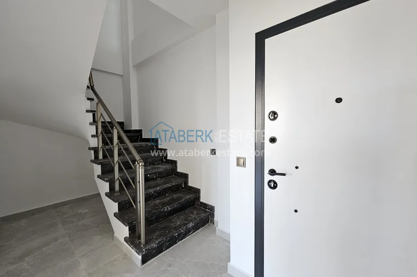 Purchase  Panoramic duplex penthouse in a boutique complex — Alanya center, Cleopatra beach area 1 