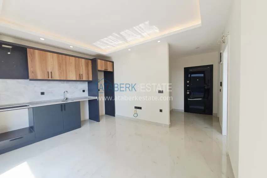 Purchase 1+1 apartment from the owner with views in the center of Alanya - Cleopatra beach area, 600 meters 3 