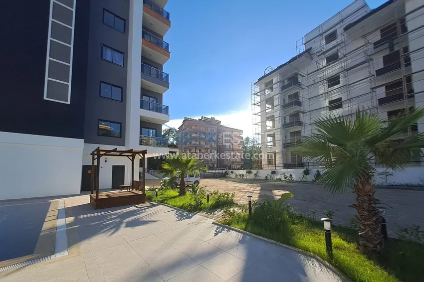 An advantageous offer from the owner — a finely finished apartment in the green part of Avsallar 13 