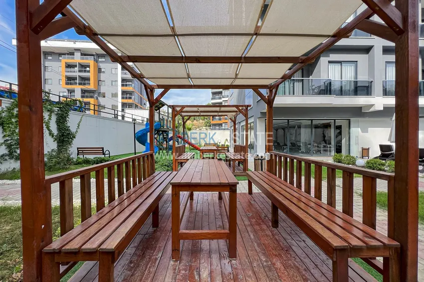 An advantageous offer from the owner — a finely finished apartment in the green part of Avsallar 10 