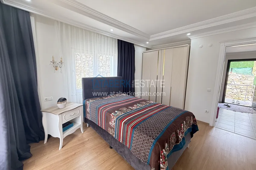 Purchase Private three-storey villa with furniture in the picturesque area of Bektash — property under a residence permit 9 