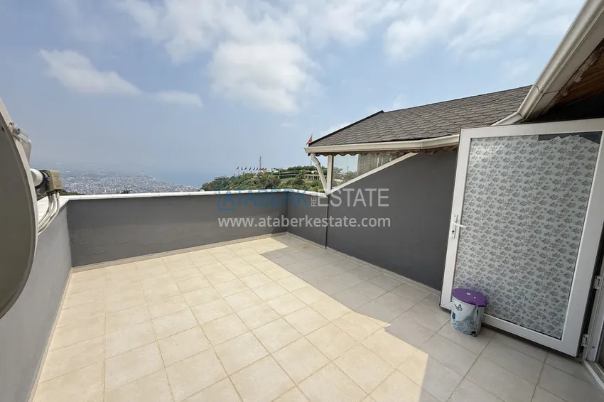 Purchase Private three-storey villa with furniture in the picturesque area of Bektash — property under a residence permit 35 