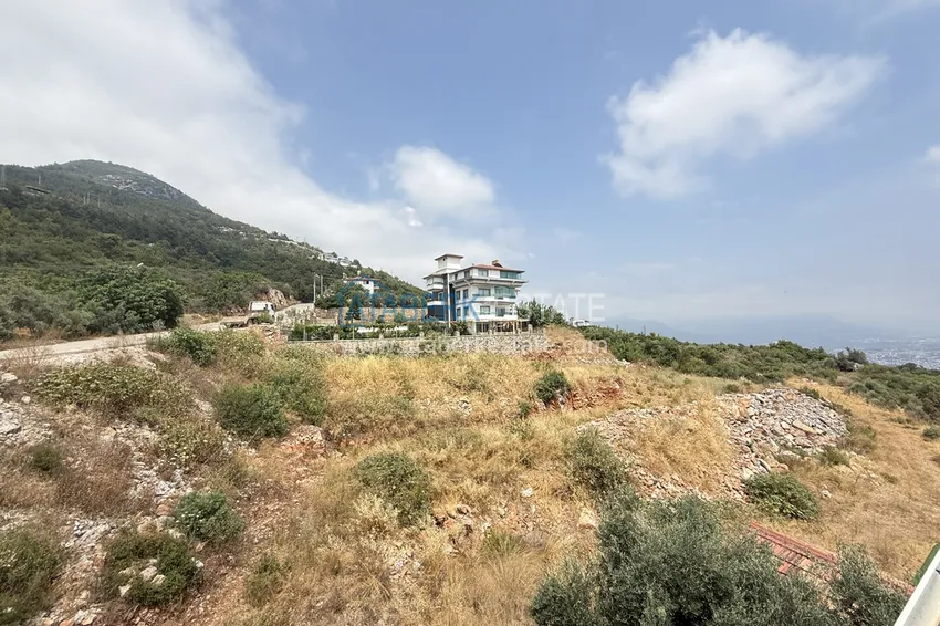 Purchase Private three-storey villa with furniture in the picturesque area of Bektash — property under a residence permit 41 