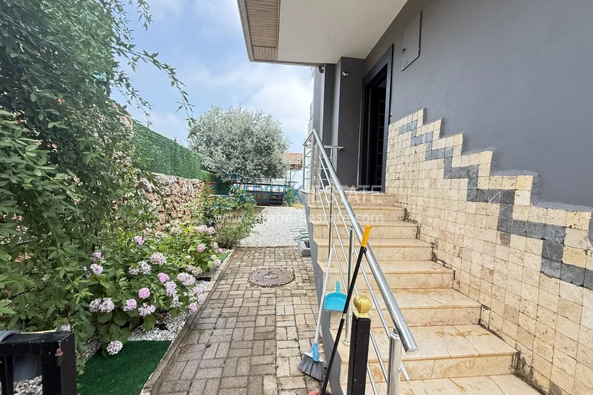 Private three-storey villa with furniture in the picturesque area of Bektash — property under a residence permit 8 