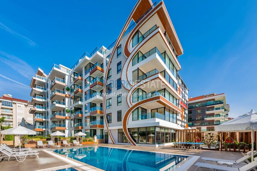 Linear 4+1 apartment with access to the garden in an elite complex - first coastal one, Kestel district, Alanya 1 