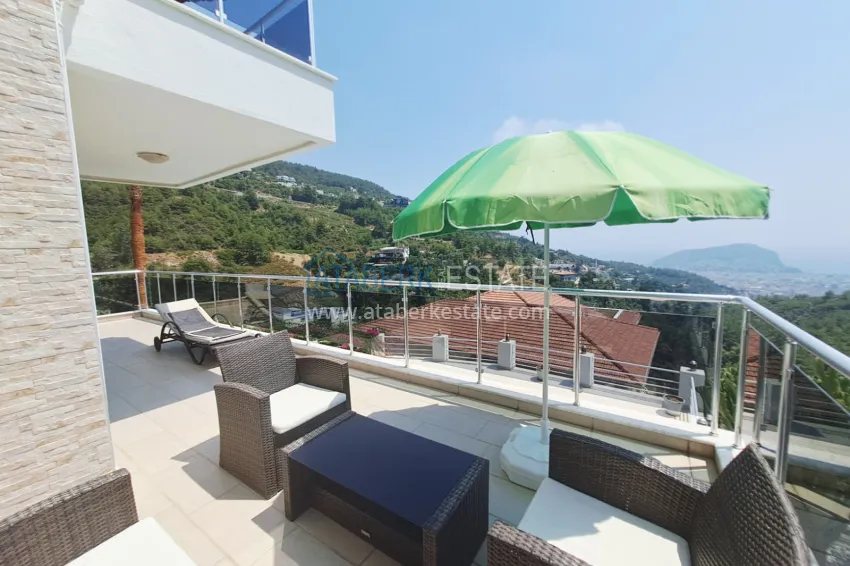 Purchase Three-storey private villa with furniture from the owner - Alanya, Bektash district. Suitable for a residence permit 24 