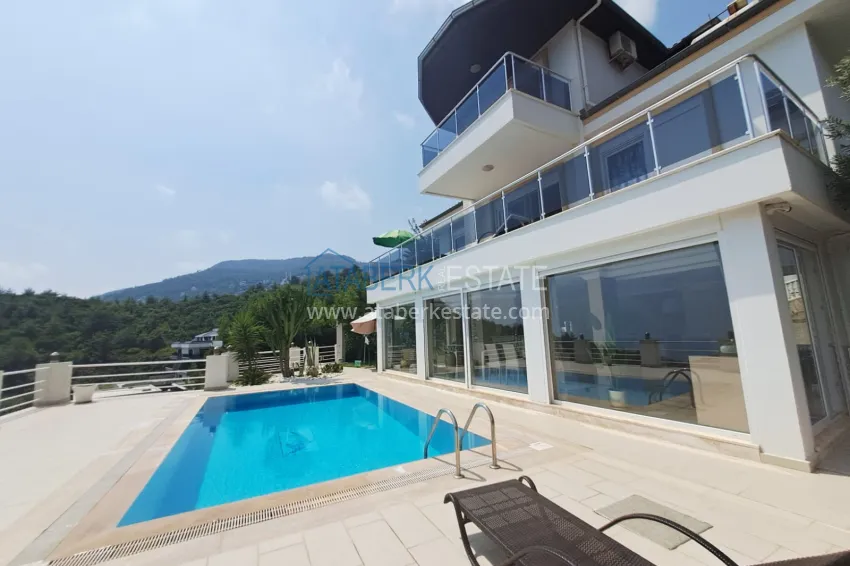Three-storey private villa with furniture from the owner - Alanya, Bektash district. Suitable for a residence permit 2 
