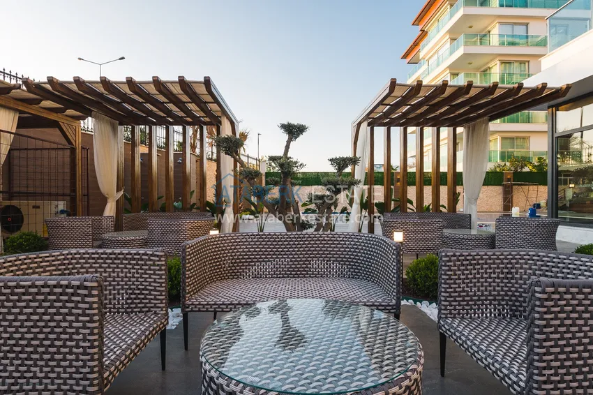 Linear 4+1 apartment with access to the garden in an elite complex - first coastal one, Kestel district, Alanya 11 