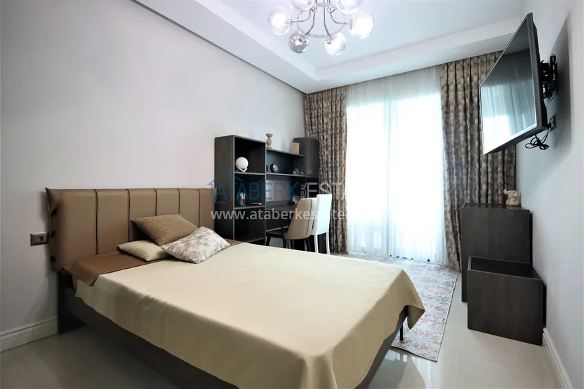 Purchase  Linear 4+1 apartment with access to the garden in an elite complex - first coastal one, Kestel district, Alanya 10 