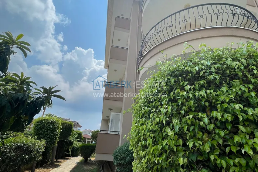 Two-bedroom apartment after renovation in Oba district — stylish interior, 500 meters from the sea 9 