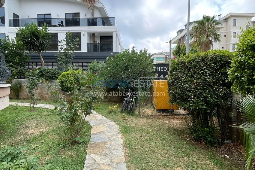 Two-bedroom apartment after renovation in Oba district — stylish interior, 500 meters from the sea 5 