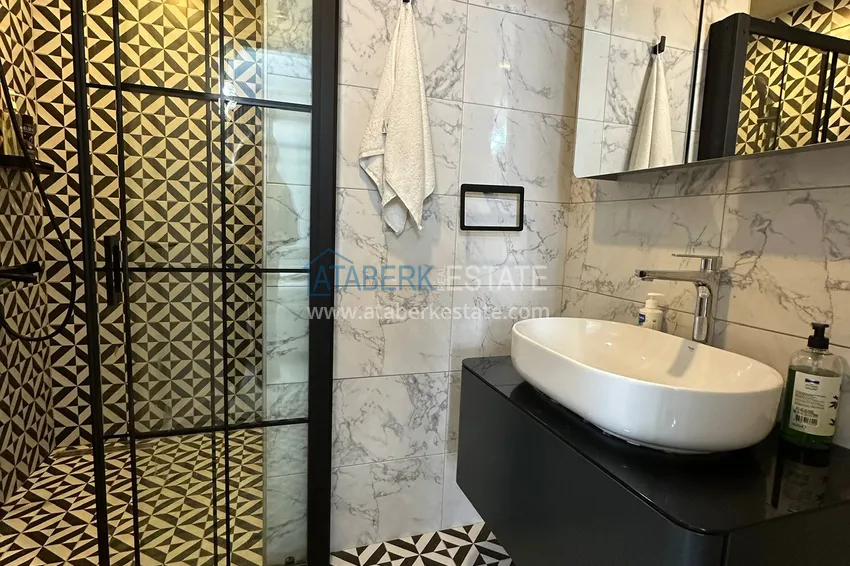 Purchase  Two-bedroom apartment after renovation in Oba district — stylish interior, 500 meters from the sea 9 