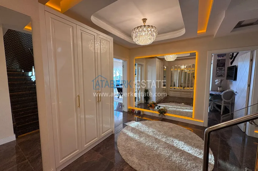 Purchase  4+1 penthouse duplex with furniture in a luxury complex — Mahmutlar, Alanya 1 