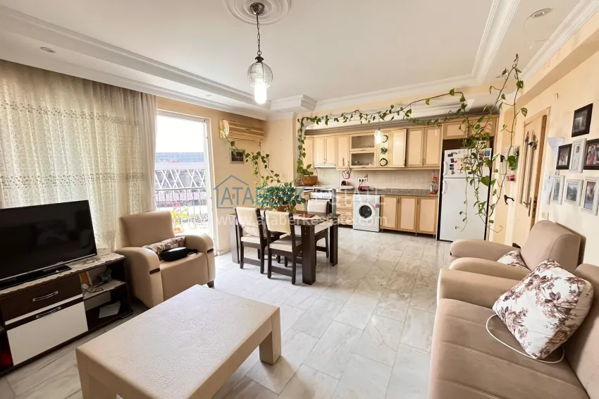 Purchase Three-room apartment with furniture in Alanya, Cikcilli district 3 
