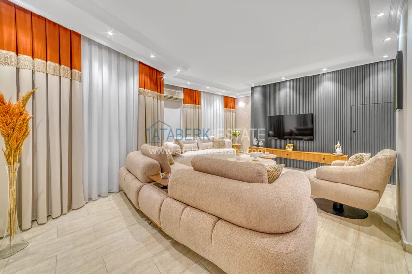 Purchase 4+1 duplex in Alanya, Oba district - with a designer interior, suitable for a residence permit 10 