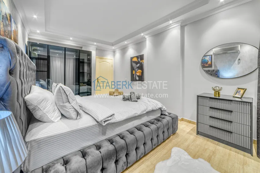 Purchase 4+1 duplex in Alanya, Oba district - with a designer interior, suitable for a residence permit 17 