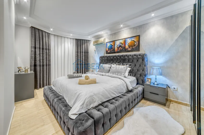 Purchase 4+1 duplex in Alanya, Oba district - with a designer interior, suitable for a residence permit 19 