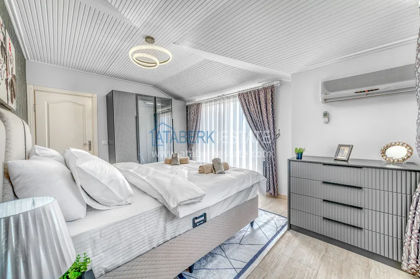 Purchase 4+1 duplex in Alanya, Oba district - with a designer interior, suitable for a residence permit 42 