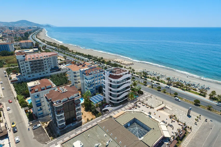 Turnkey 1+1 apartment with sea view on the beachfront — Alanya, Kestel 1 