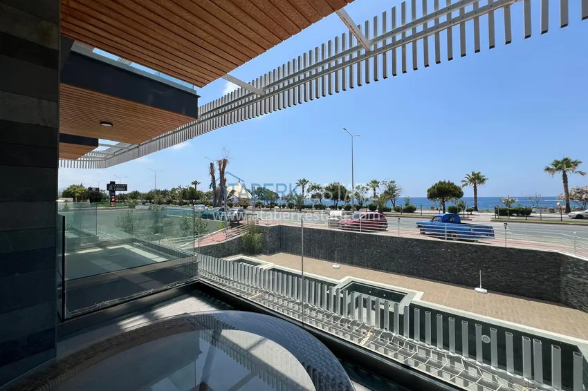 Purchase  Turnkey 1+1 apartment with sea view on the beachfront — Alanya, Kestel 10 