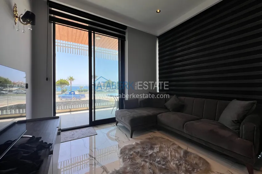Purchase  Turnkey 1+1 apartment with sea view on the beachfront — Alanya, Kestel 2 