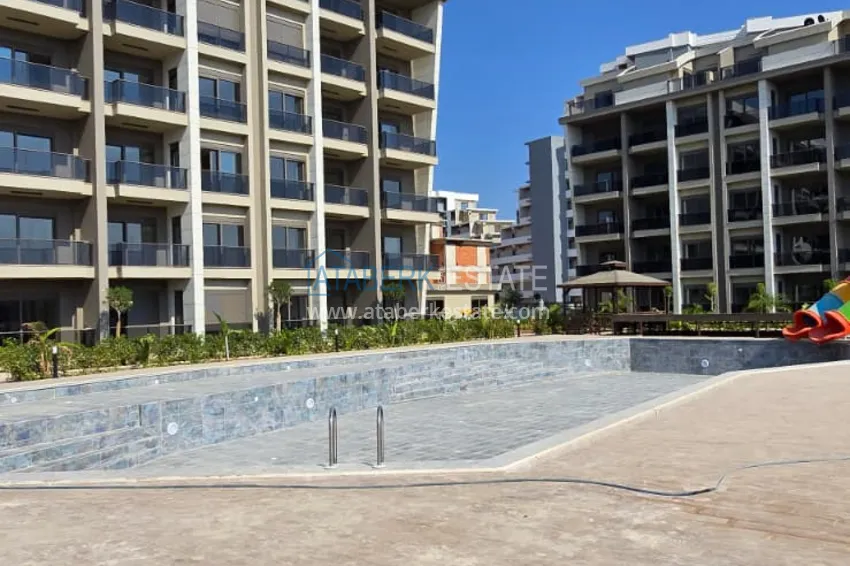 A modern residential complex in Antalya with high investment potential - Altintash district 4 