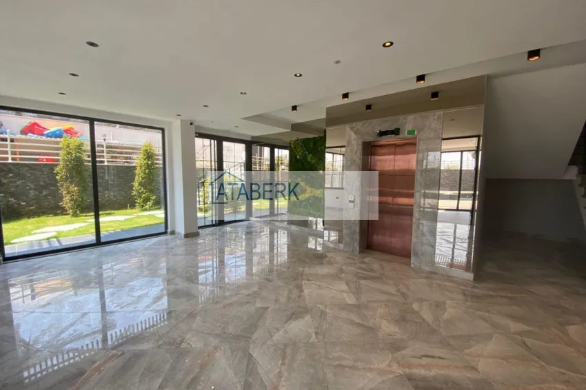 Turnkey 1+1 apartment with sea view on the beachfront — Alanya, Kestel 5 