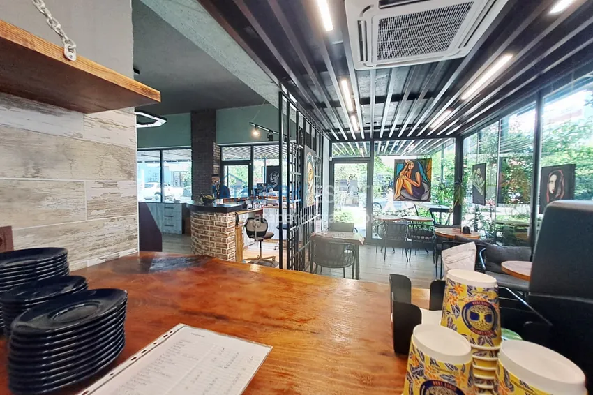 Purchase  Turnkey business in Alanya, Oba — Commercial property with existing business 30 