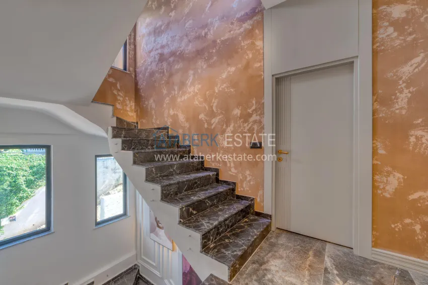 Purchase Luxury villa with pool and panoramic views — Alanya, Bektash. Suitable for citizenship 39 