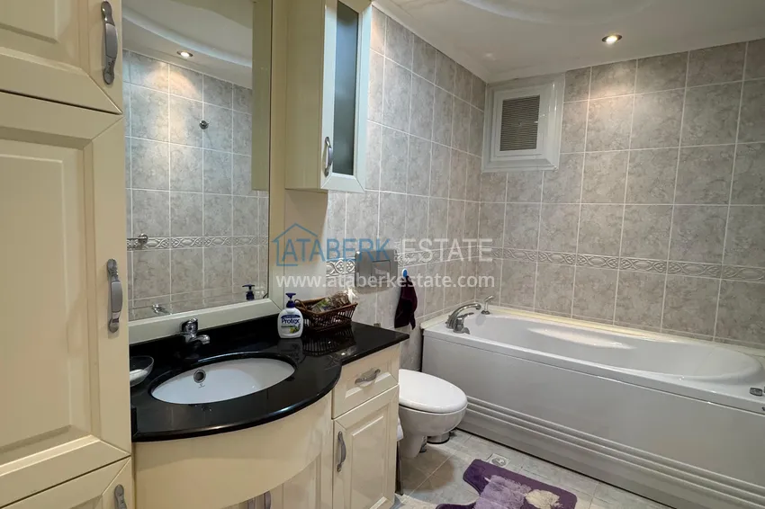 Purchase  2+1 apartment with furniture and sea view in a complex on the beachfront — Mahmutlar, Alanya 11 