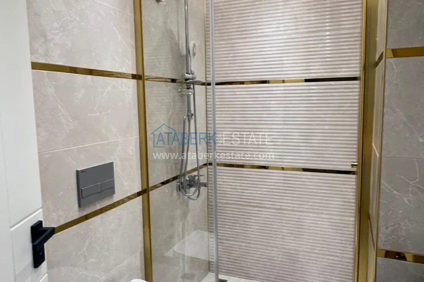 Purchase Turnkey one-bedroom apartment with two glazed balconies in a prestigious complex - Mahmutlar, Alanya 12